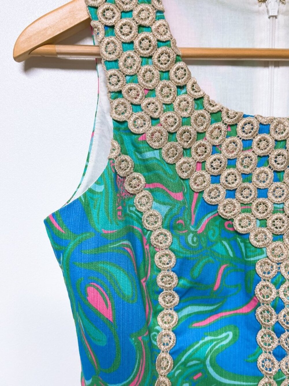 Lilly Pulitzer Macfarlane Gold Lace Multi Lilly Lounge Shift Dress Size 4 - Picture 7 of 11